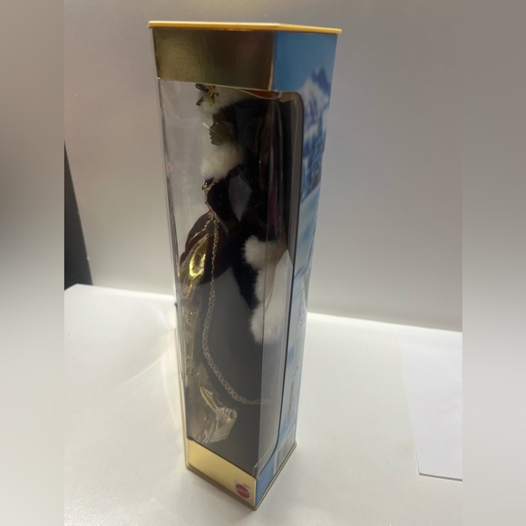 1996 Happy Holidays African American Barbie Special Edition - Picture 4 of 6